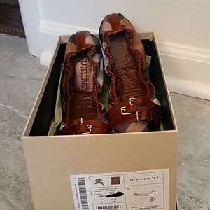 Burberry EUR 36 Dark Tan Ballerina Rubber Sole Flat